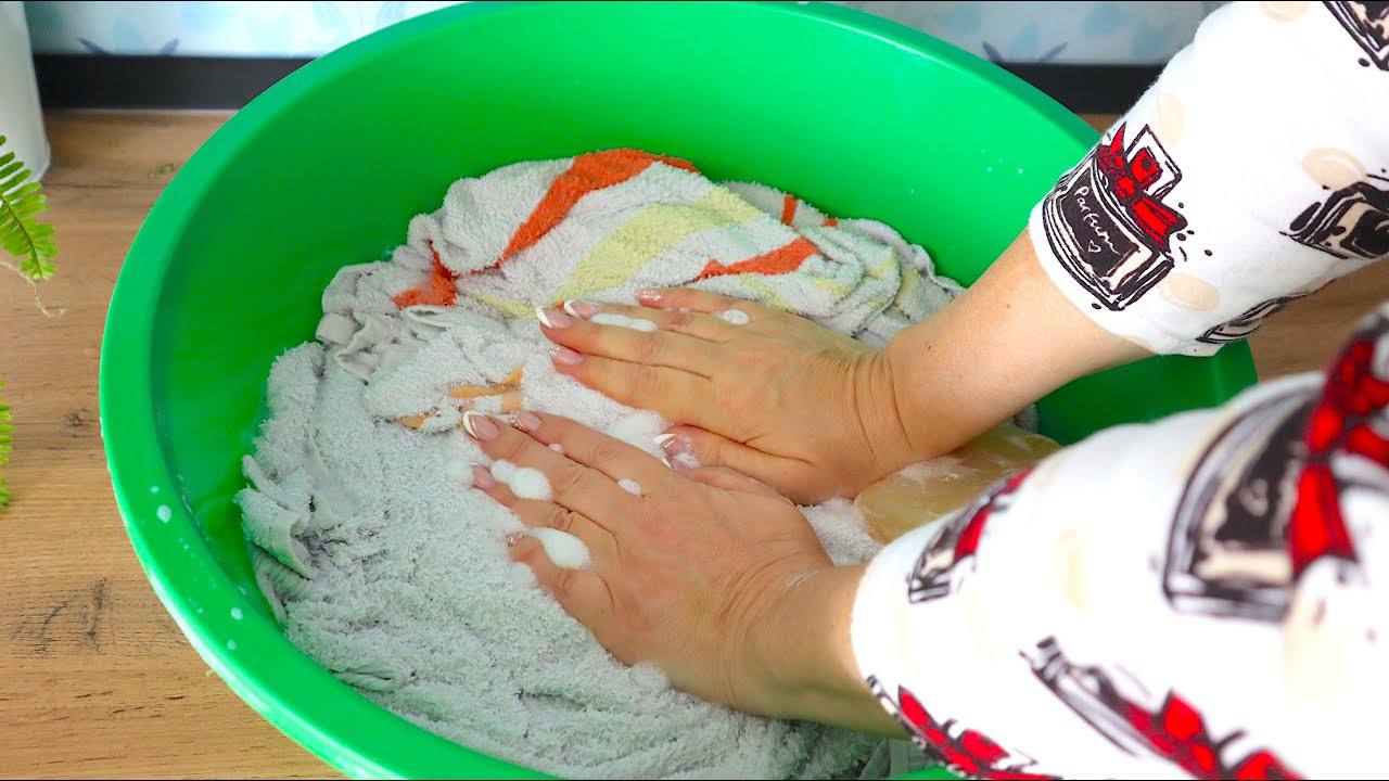 Господині розповіли, як легко відіпрати старі рушники 