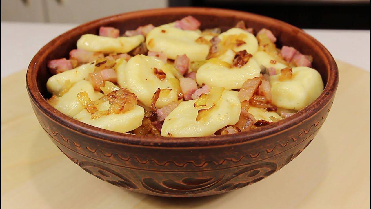 Кулінари розповіли, як приготувати картопляні галушки з капустою та грибами