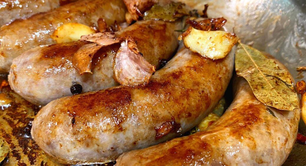 Боже, як смачно! Привезла рецепт із Німеччини: смажені сосиски смачніші за м’ясо. Здивувала 10 з 10 гостей 