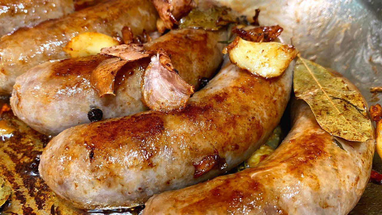 Кулінари розповіли, як приготувати смачні смажені сосиски з сиром на сковороді