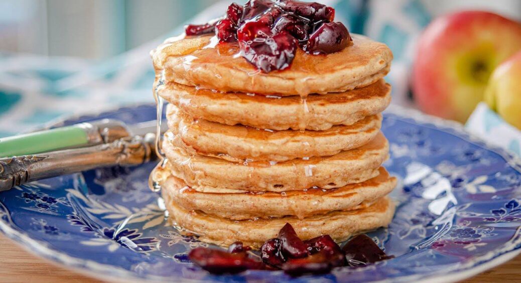 Готую їх буквально 5 разів на тиждень! Ну дуже смачні вівсяні панкейки з грушею та корицею – простий рецепт 