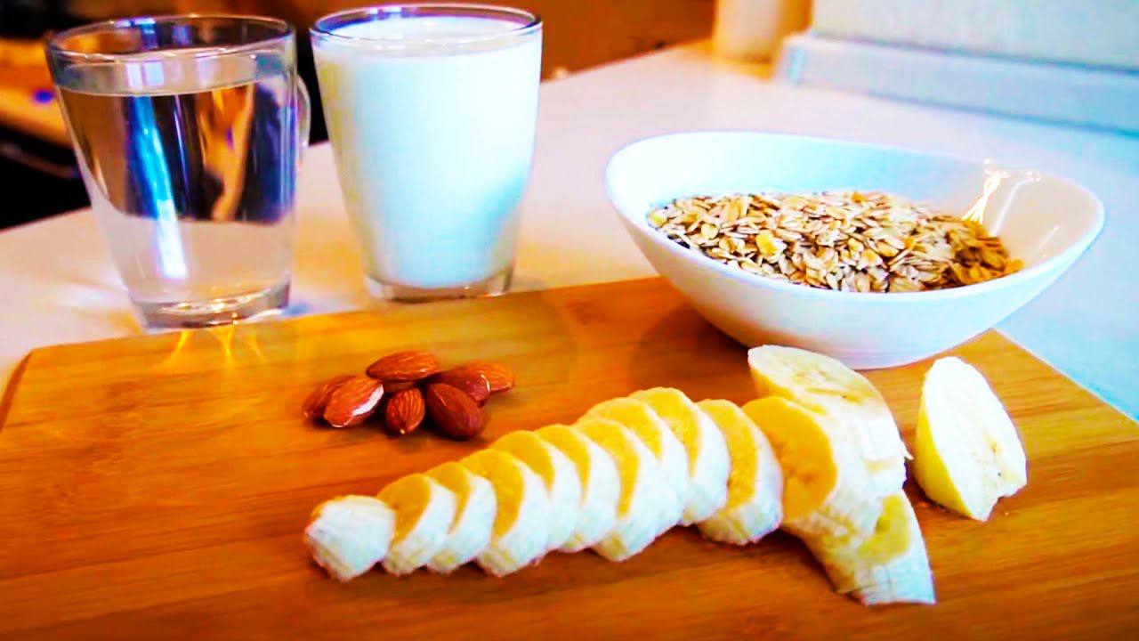 Кулінари поділилися простим рецептом смачної вівсянки з бананом та горіхами