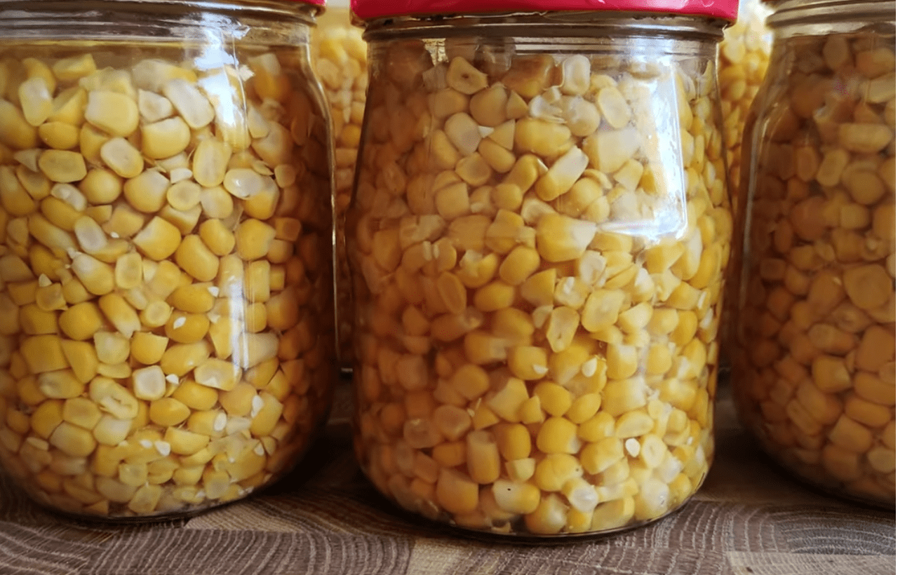 Кулінари поділилися домашнім рецептом консервованої кукурудзи
