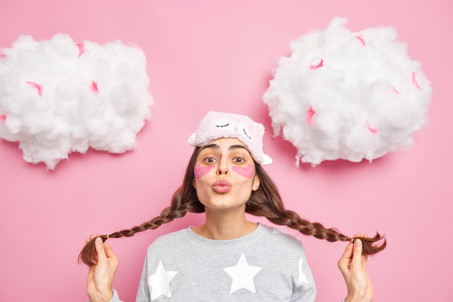 Експерти сказали, чи корисно заплітати косичку на ніч