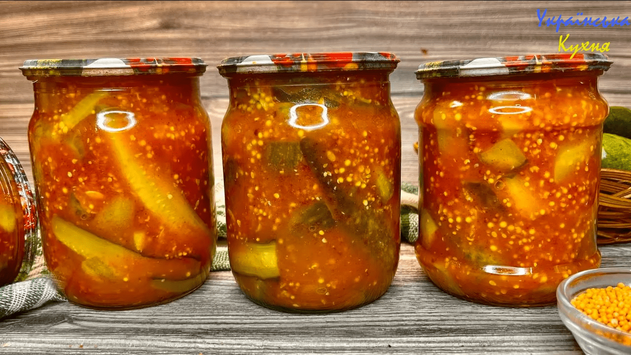 Експерти розповіли, як приготувати огірки в соусі сацебелі