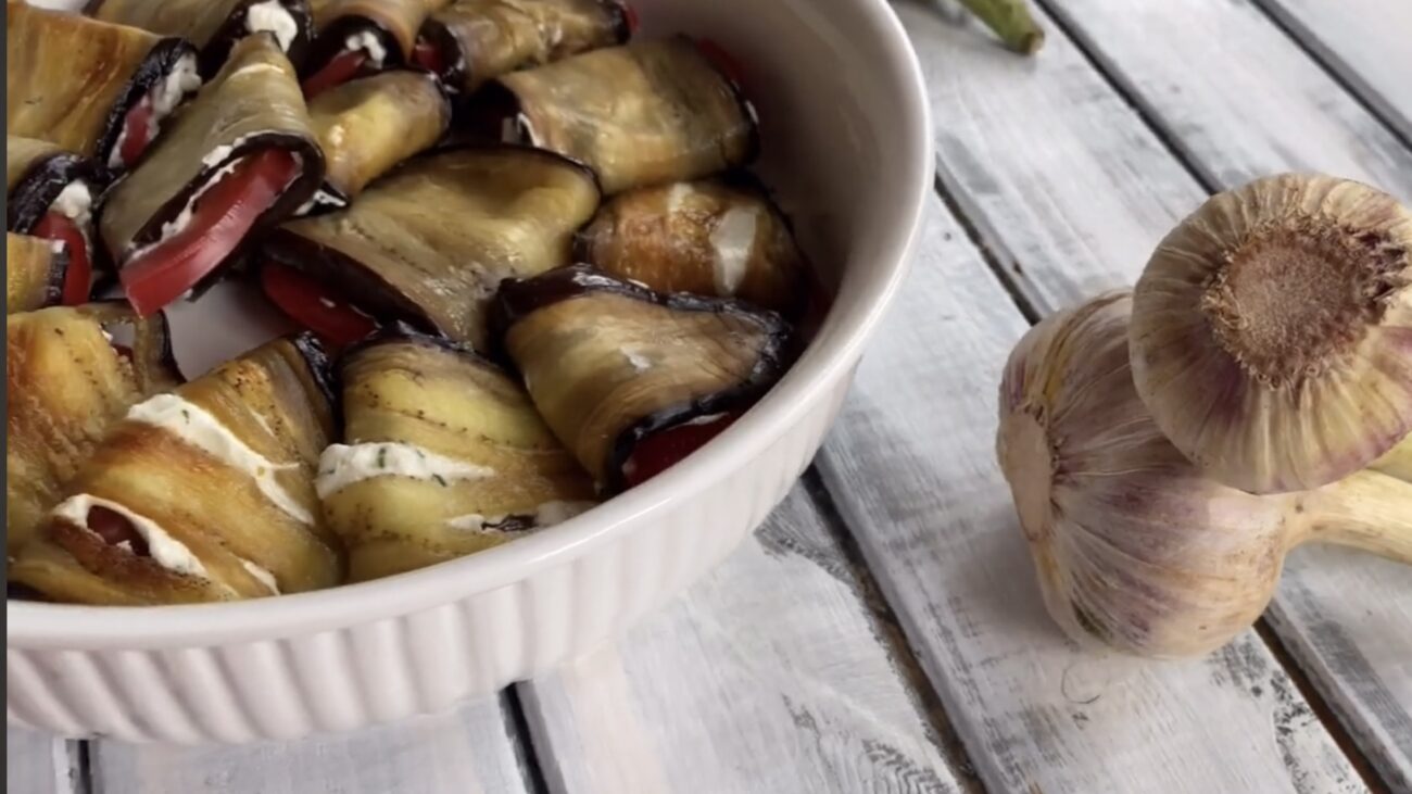 Господині розповіли, як приготувати смачні баклажани в духовці 