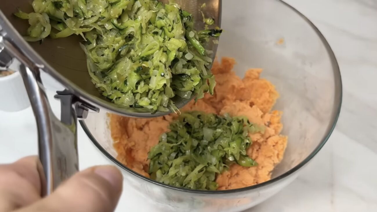 Господині розповіли, як приготувати смачні котлети з кабачка і сочевиці 