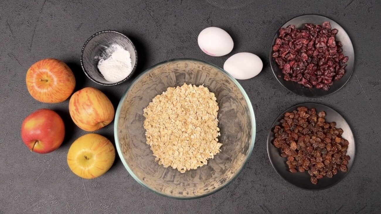 Господині розповіли, як приготувати дуже смачний пиріг без цукру і борошна 