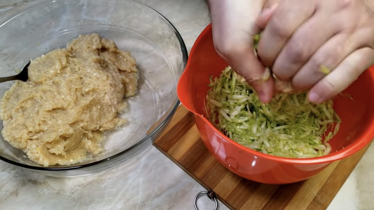 Господині розповіли, як приготувати смачну вечерю з пів кіло фаршу і кабачка  