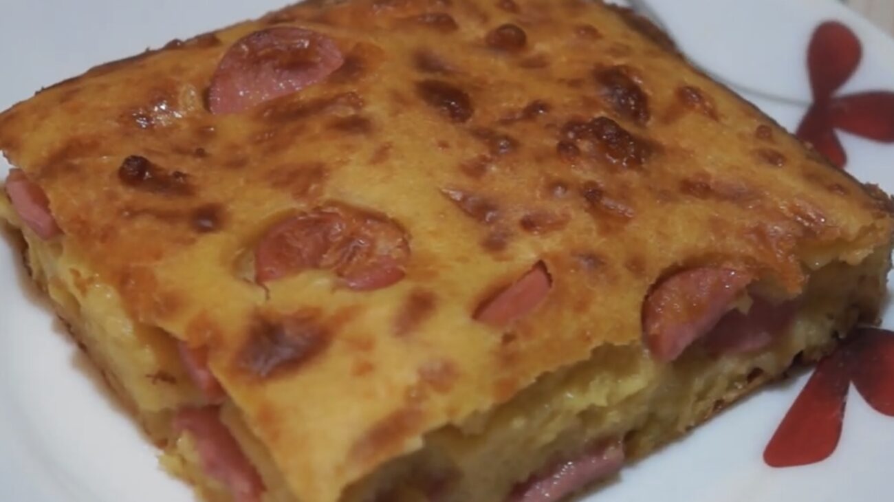 Господині розповіли, як приготувати лінивий пиріг з одного стакану кефіру 