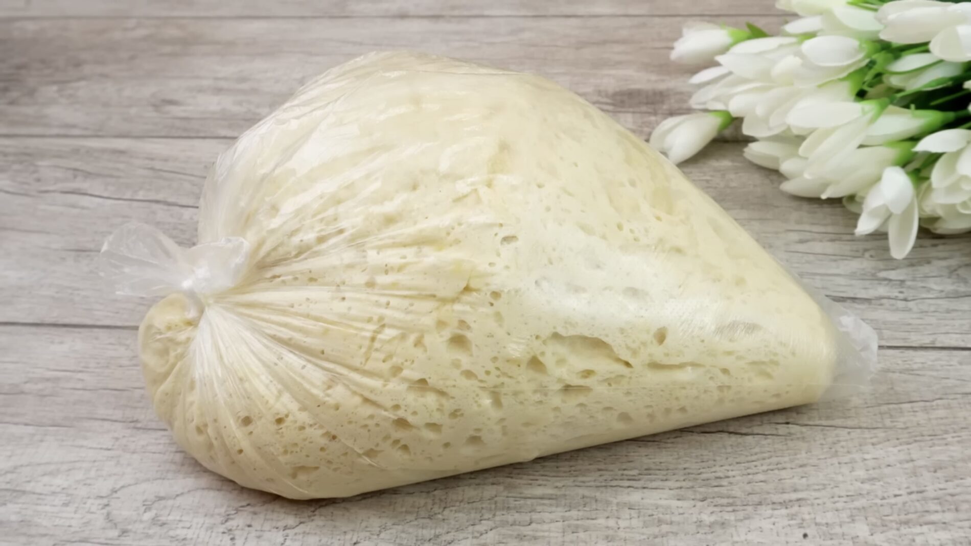 Господині розповіли, що додати в тісто, щоб воно завжди виходило вдало 