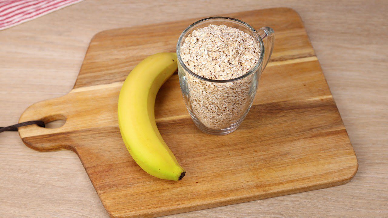 Господині розповіли рецепт вівсяного печива з бананом і без цукру 