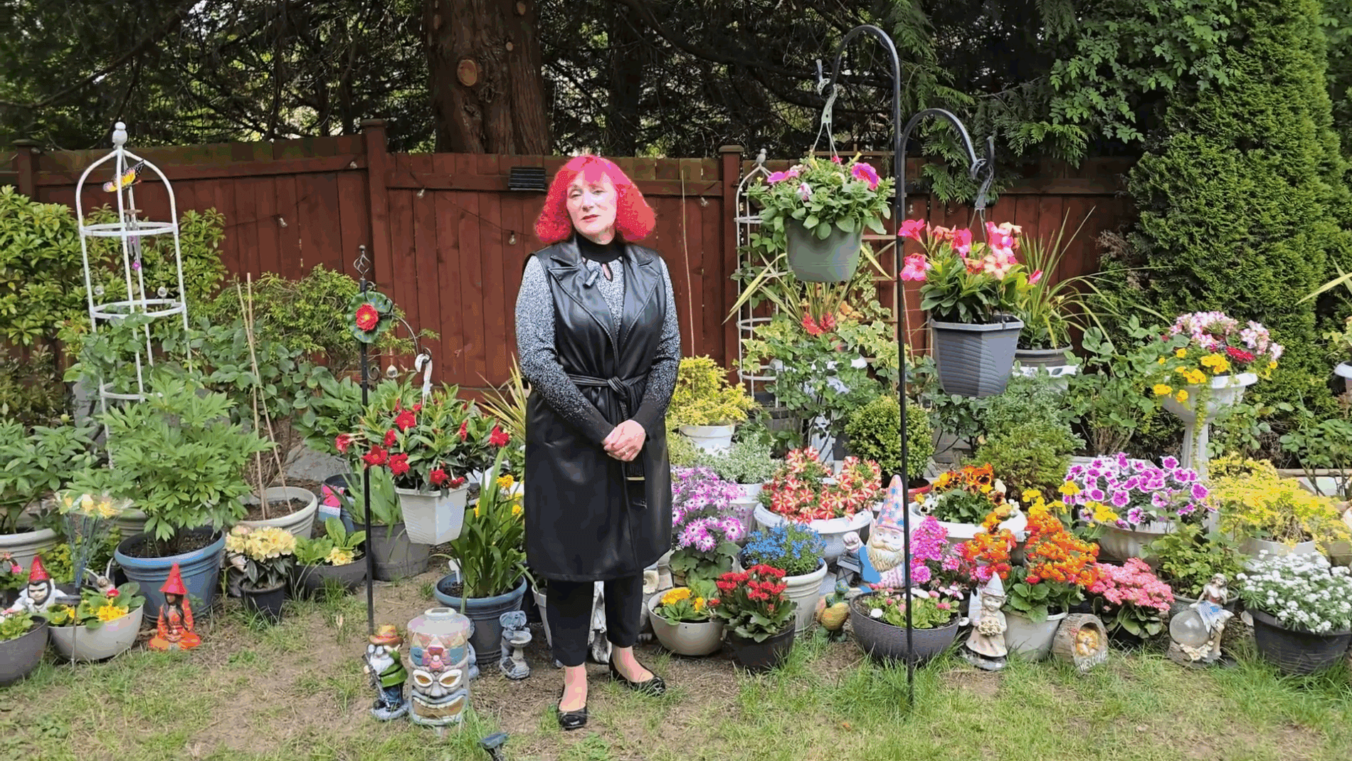 Експерти розповіли про догляд за літодорою в саду