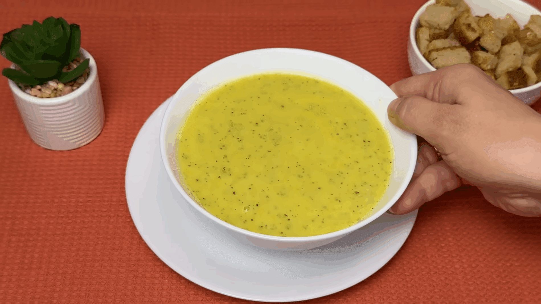 Кулінари назвали найсмачніші рецепти осінніх супів 