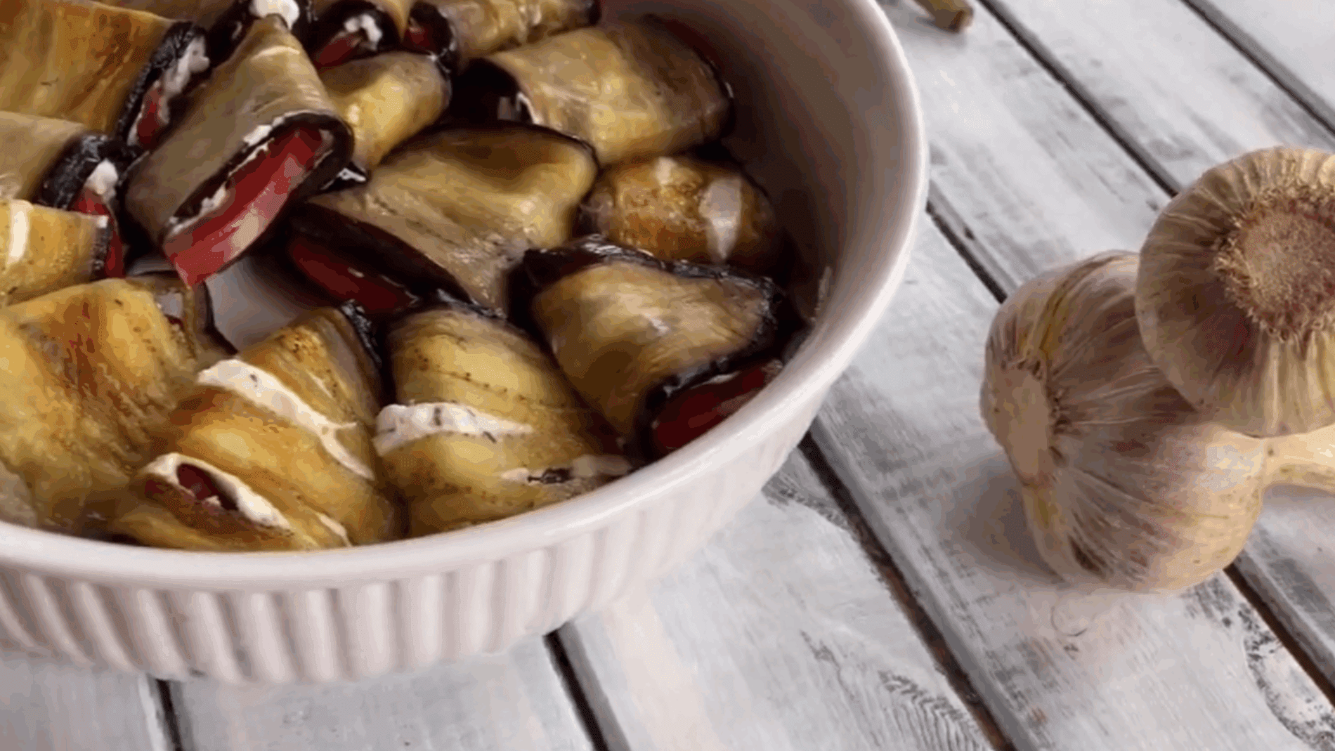 Господині розповіли, як приготувати смачні баклажани в духовці 