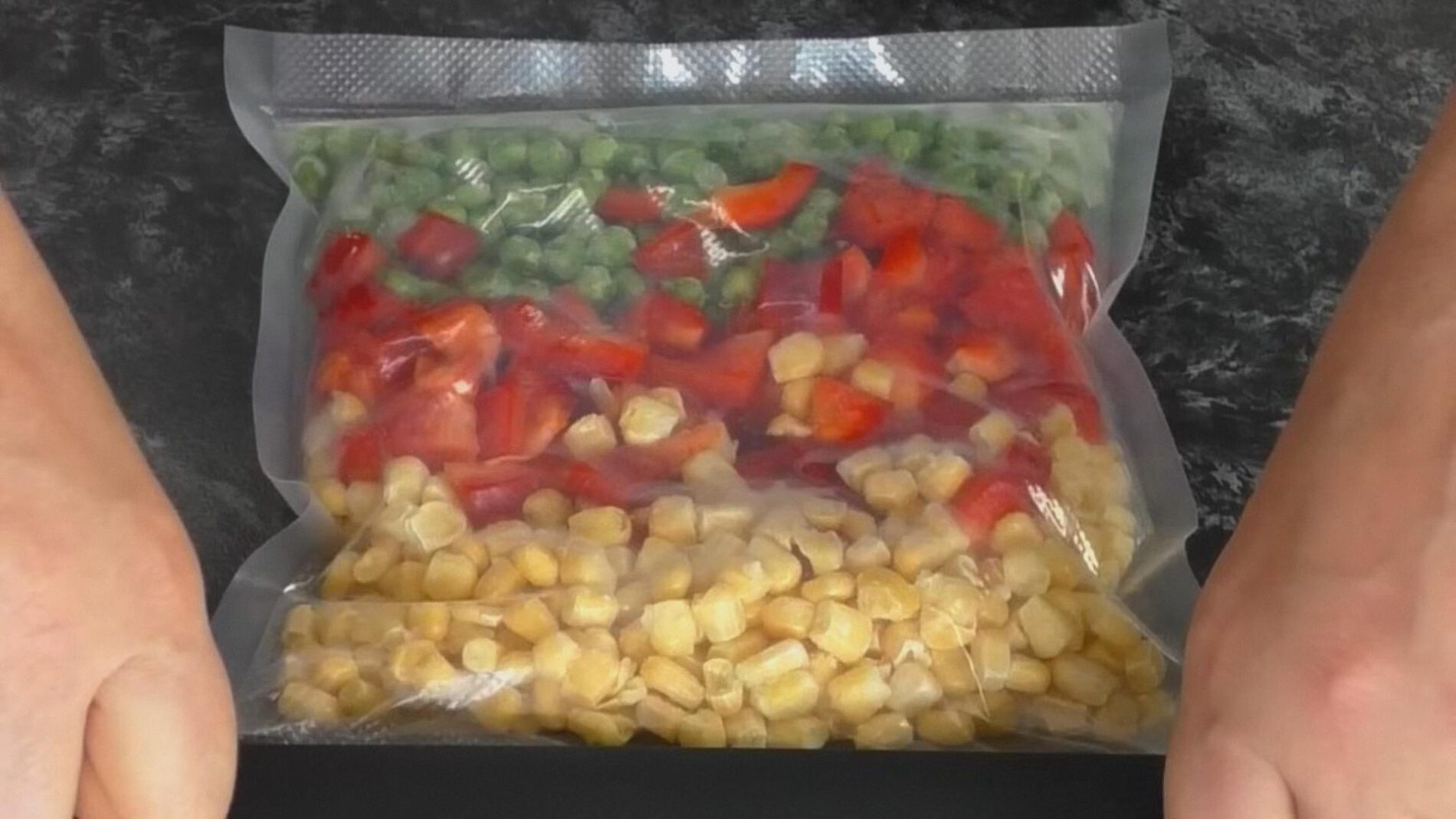 Заморожування овочевих сумішей на зиму у вакуумних пакетах