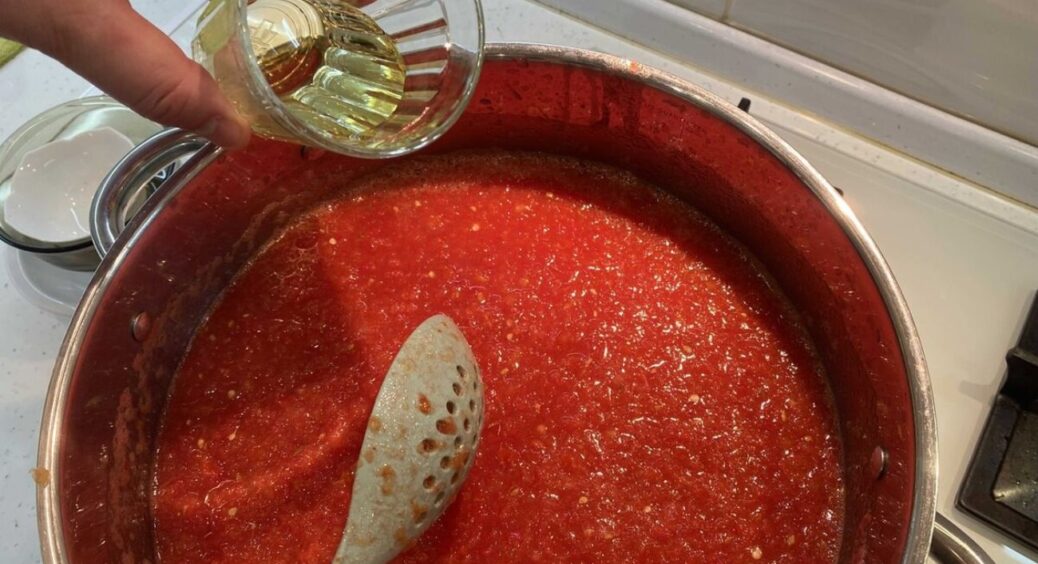 Помідорний “жмих” не викидаю! З цим рецептом і ви ніколи не викидатимете: це томатний шедевр 