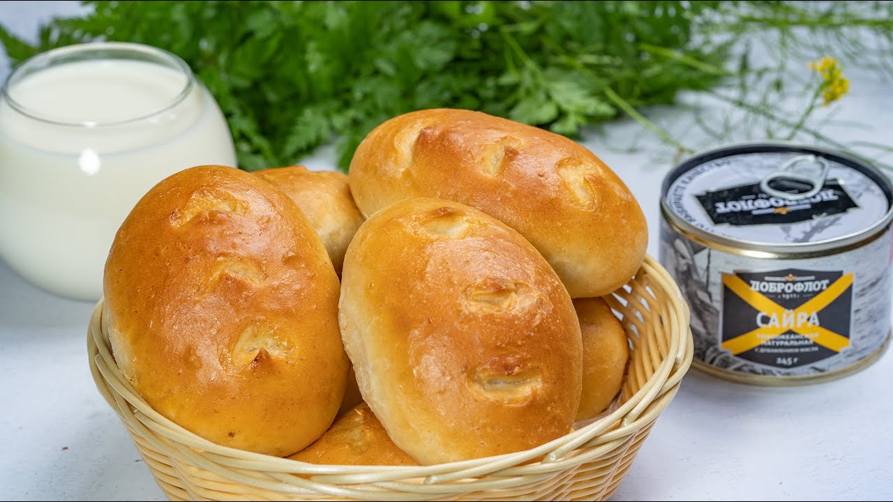 Кулінари розповіли, як приготувати ароматні пиріжки з рибою до столу за лічені хвилини