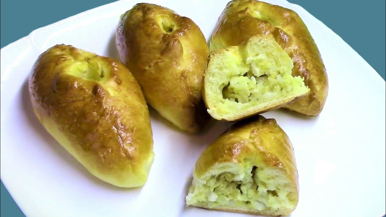 Кулінари розповіли, як приготувати ароматні пиріжки з рибою до столу за лічені хвилини