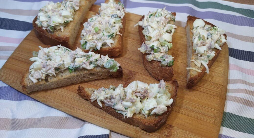 4 швидкі варіанти бутербродів за 5 хв кожен: без набридлої ковбаси та сиру – ситно, смачно оригінально 