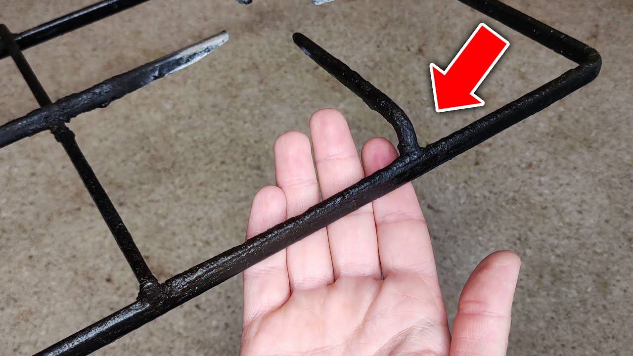 Покоївки розповіли, як можна очистити решітки плити без особливих зусиль