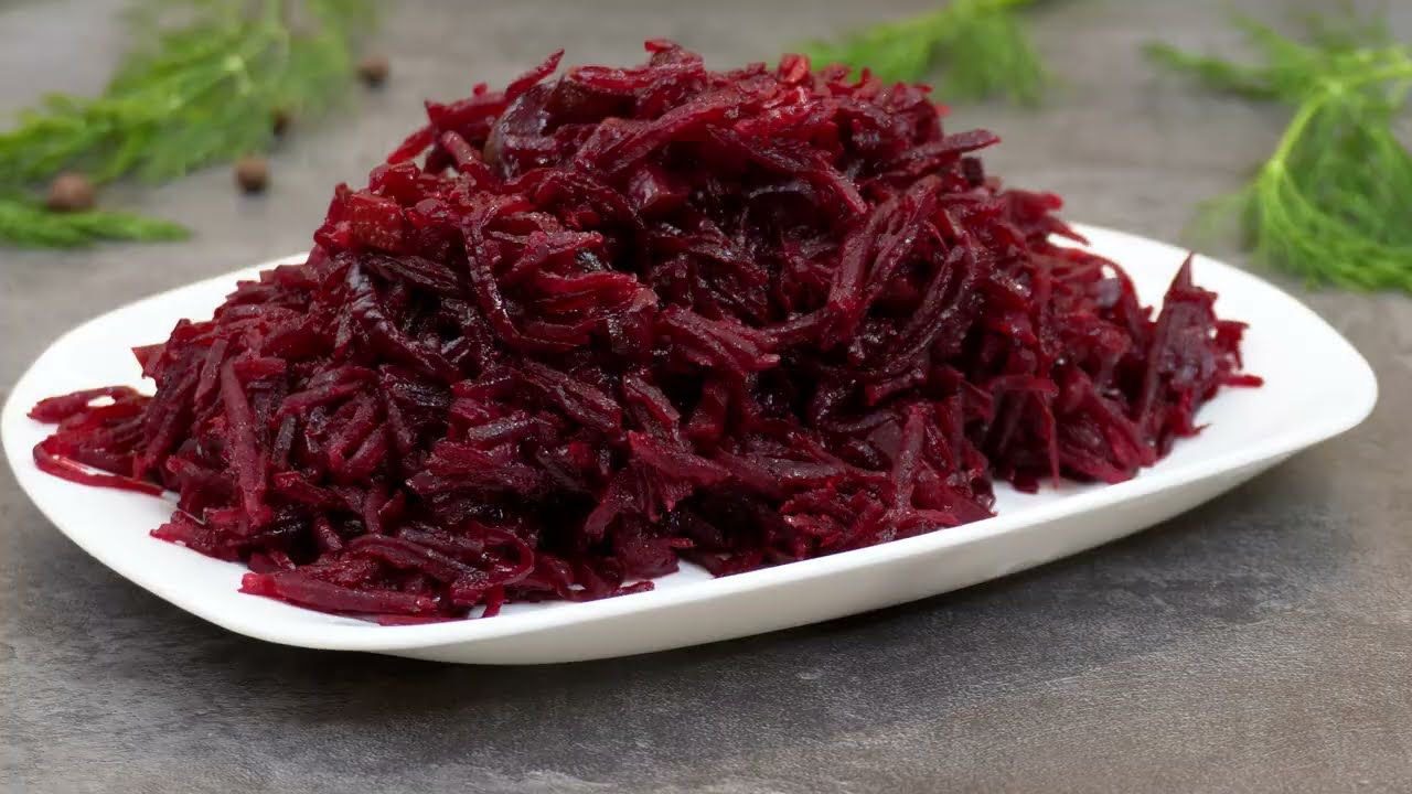 Кулінари розповіли, як приготувати дуже смачний салат із буряків