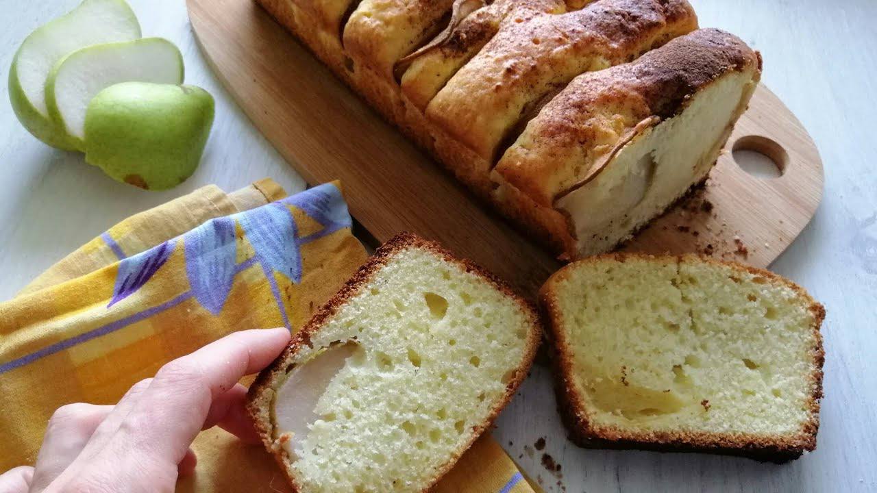 Господині назвали смачний рецепт яблуневого кексу 