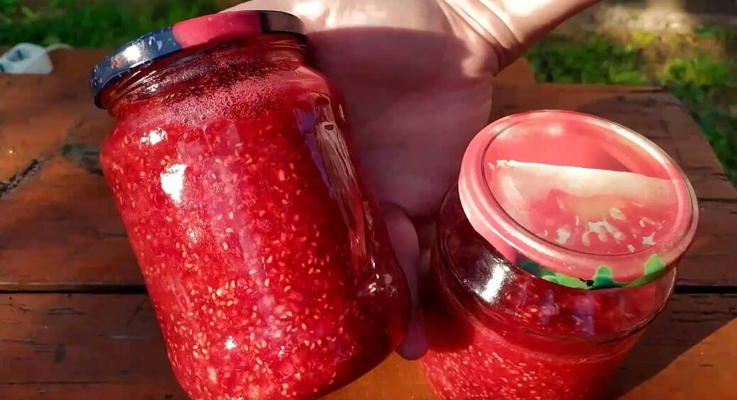 Кума нахвалювала і забрала 7 банок із собою! Ну дуже корисна малина без варіння – “жива” заготівля на зиму 