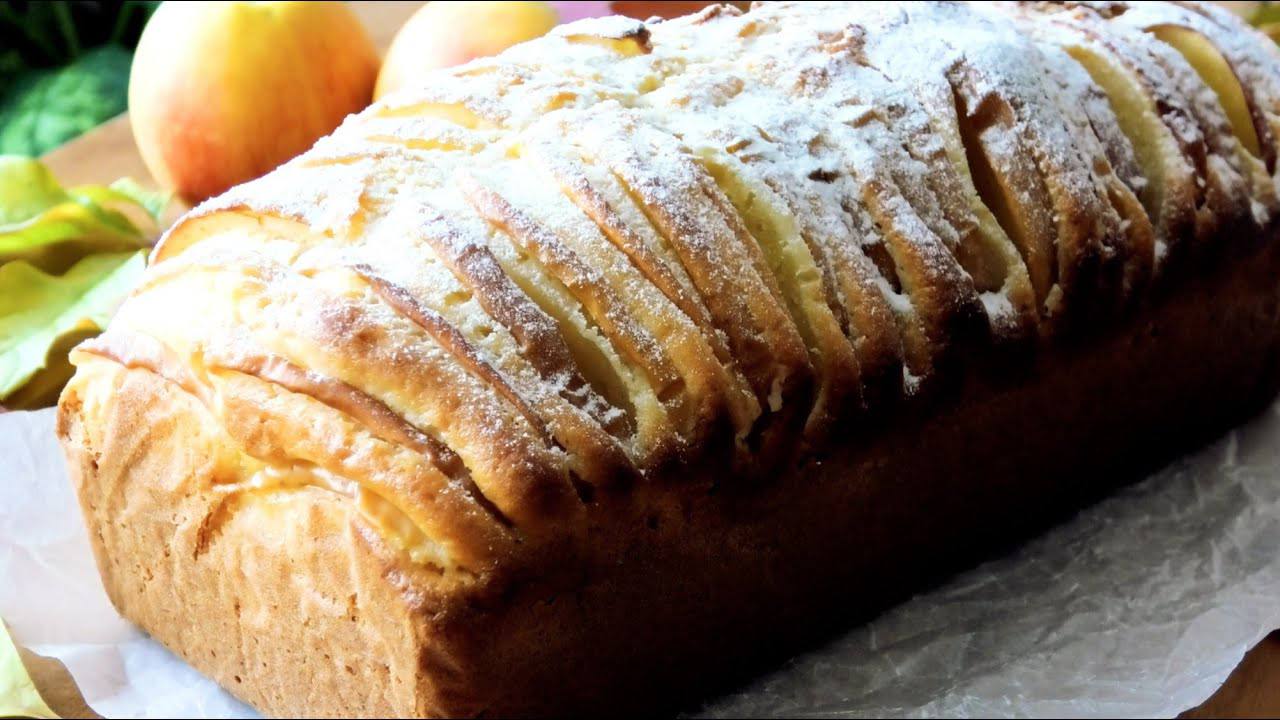 Кулінари розповіли, як приготувати смачний кекс із сиром та яблуками