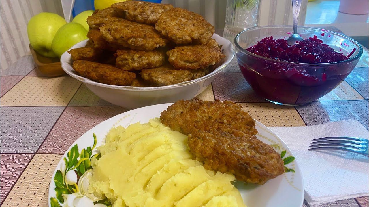 Кулінари розповіли, як приготувати смачне картопляне пюре з котлетою