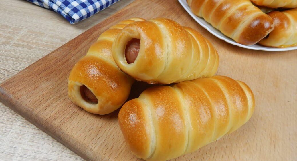 Рецепт дивує! Ось як я готую смачні сосиски в тісті: 5 хвилин і готово – сім’я завжди просить добавку 