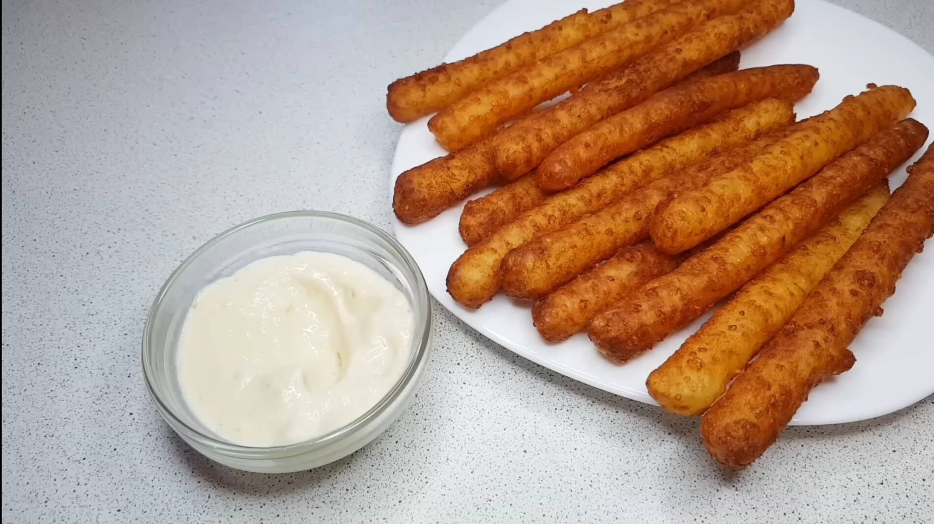 Кулінари розповіли, як приготувати смачні та дуже хрусткі картопляні палички