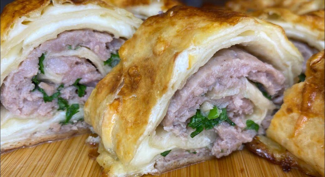 Цей рулет з 3 інгредієнтів готую навіть на будні – виходить святковий смак за копійки і без заморочок 