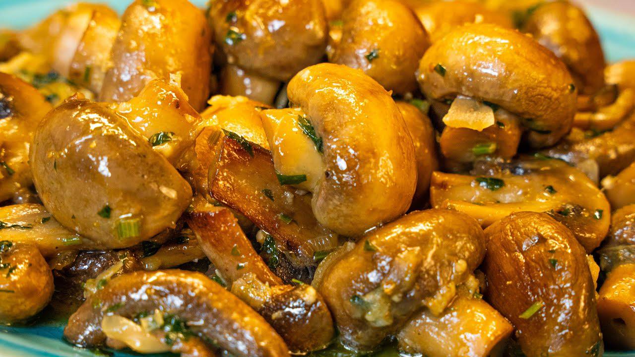 Шеф-кухарі розповіли, на чому краще смажити смачні гриби