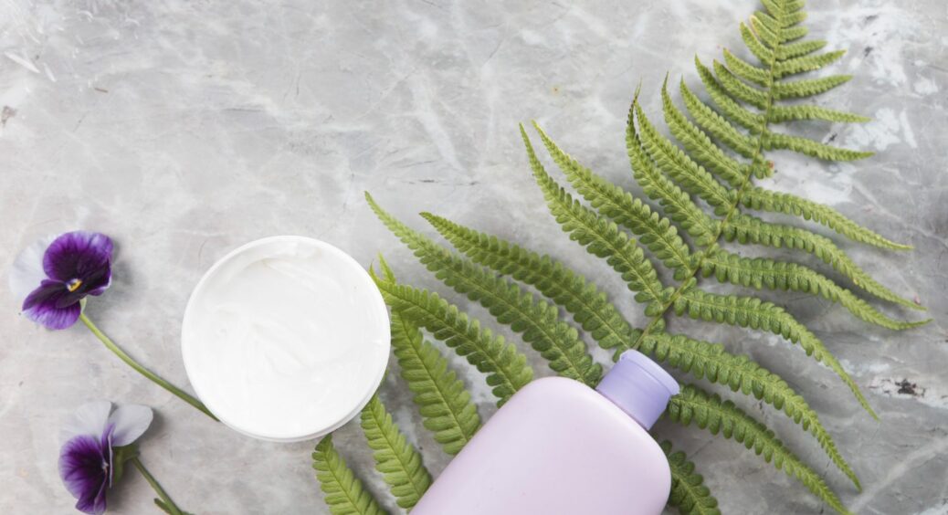 Купую найдешевший бальзам – і маю універсальний засіб: від прасування речей до захисту металу від іржі 