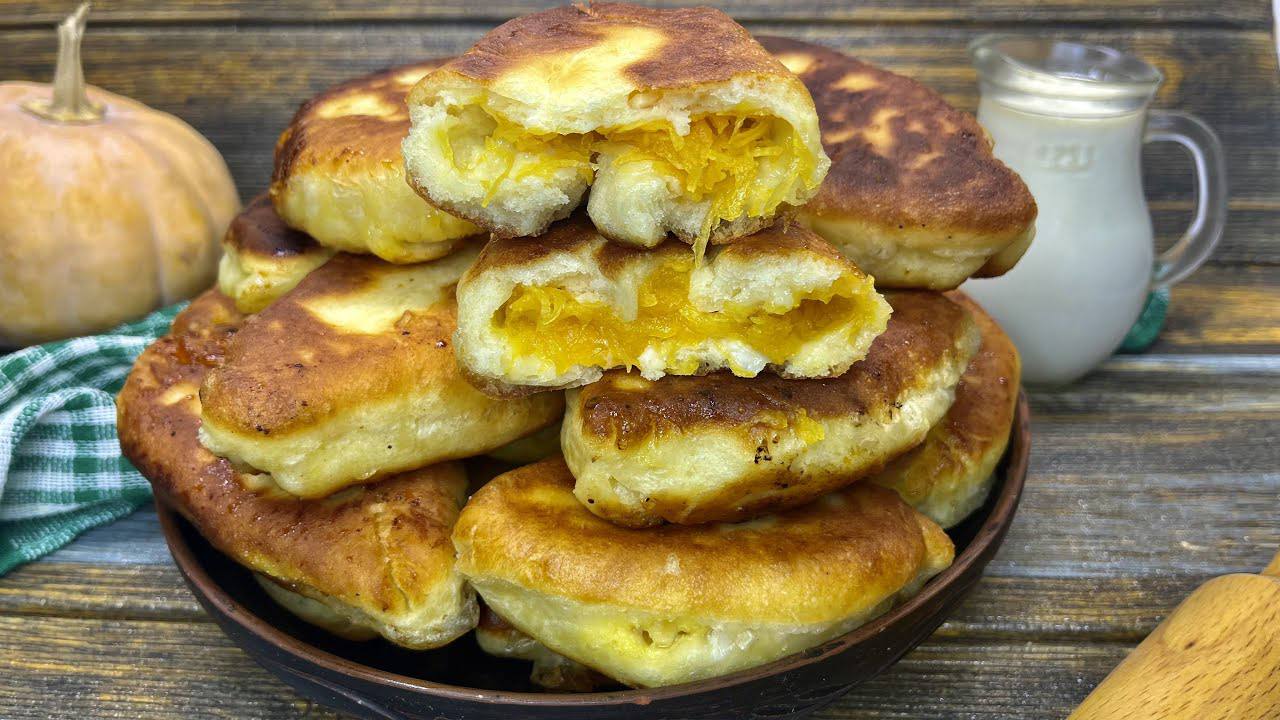 Кулінари розповіли, як приготувати смачні пиріжки з гарбузом та цибулею