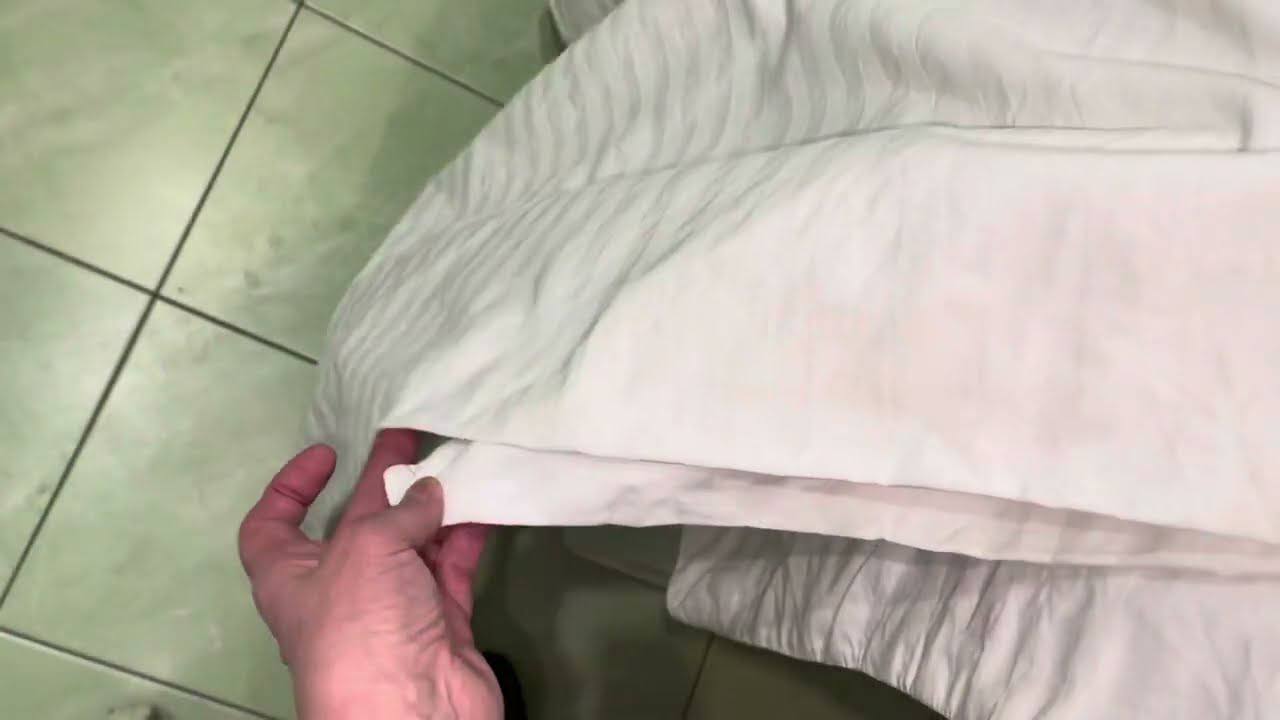 Городині розповіли, як відбілити жовту постіль без шкоди для тканини 