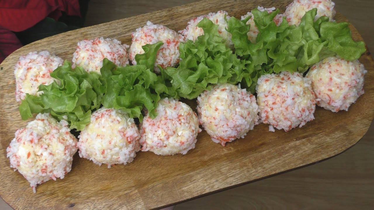 Кулінари розповіли, як приготувати оригінальну закуску з крабових паличок і сиру