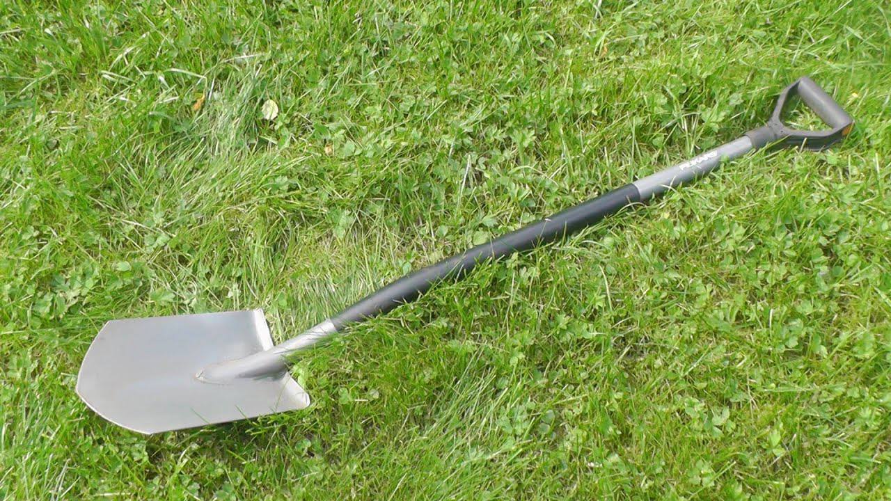 Дачники розповіли, навіщо заливати садові інструменти окропом наприкінці сезону