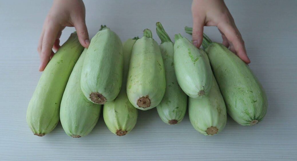 Морозимо кабачки правильно: секрети нарізки й упаковки від 67-річного батька, щоб взимку вони були як свіжі 