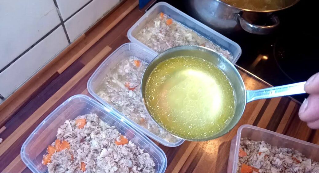 М’ясо на холодець тепер варю не 9 годин, а 90 хвилин: 1 простий прийом скорочує час у 6 разів 