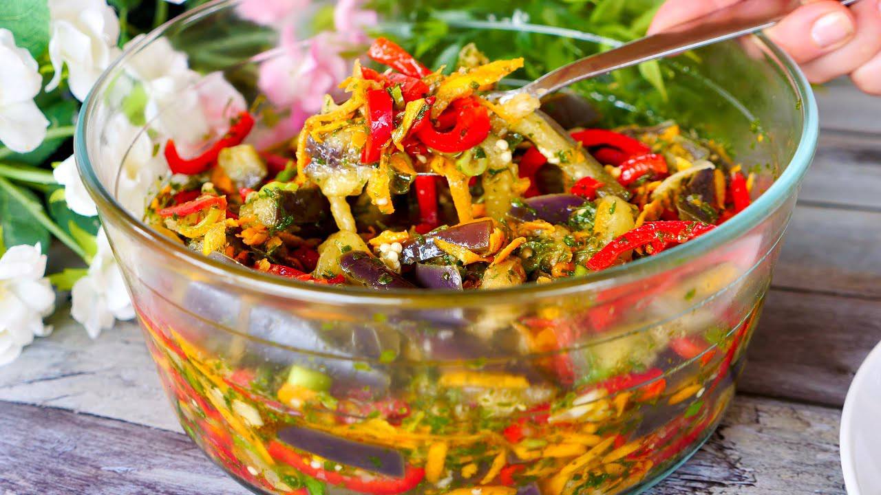 Кулінари розповіли, як приготувати 8-годинні мариновані баклажани