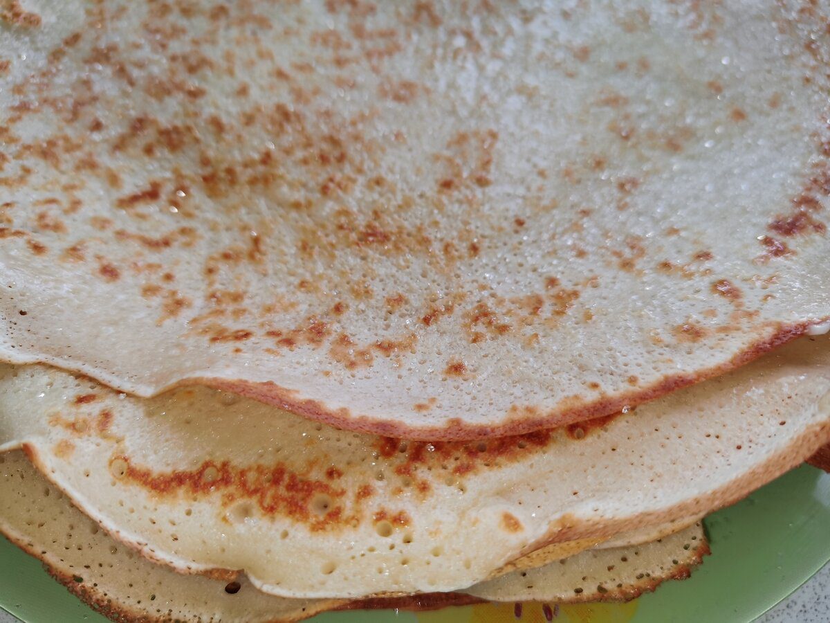 Кулінари розповіли, як приготувати тонкі млинці – на чому смажити, аби вони не рвались