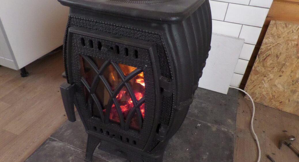 Мій дід, кочегар “старої школи”, облаштував опалення без дров: про цей спосіб знають одиниці 