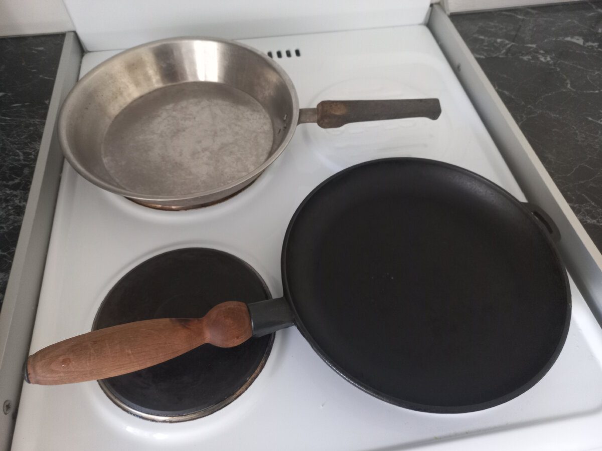 Господині розповіли, як доглядати за сковорідкою, щоб вона довго служила 