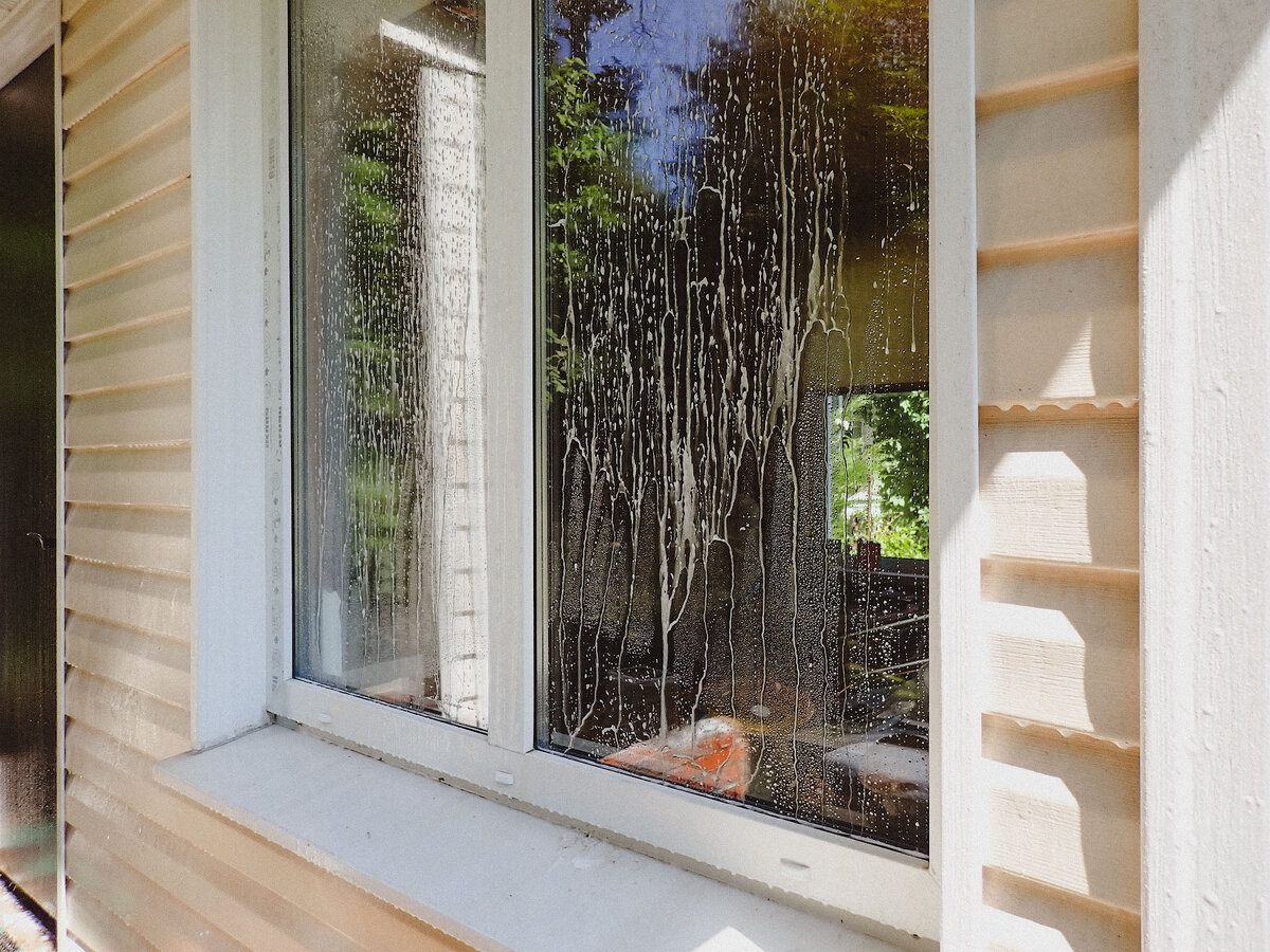 Експерти розповіли, як надовго очистити вікна у своєму дому – не будуть брудними до весни