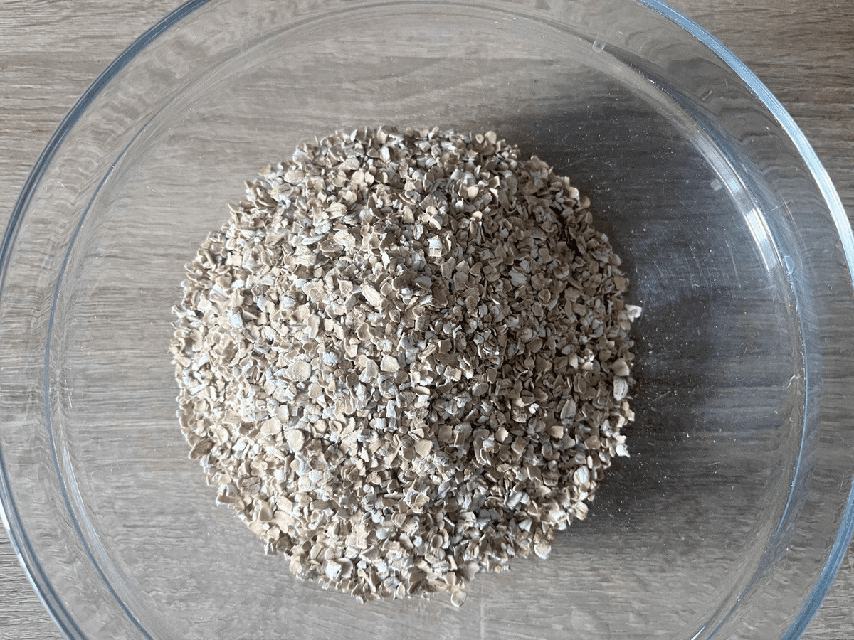 Експерти розповіли, яке осіннє добриво найкраще відновлює структуру ґрунту на ділянці