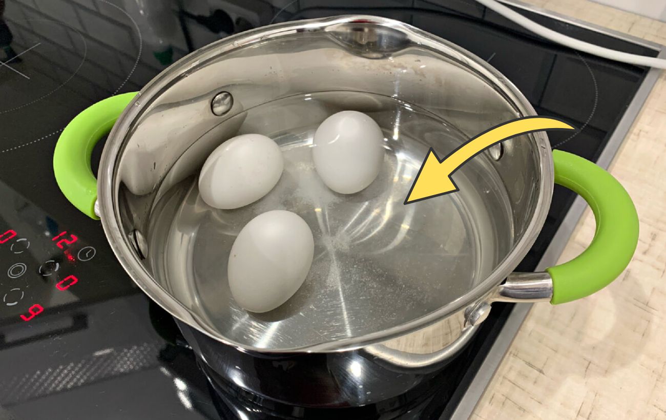 Як використовувати воду після варіння яєць