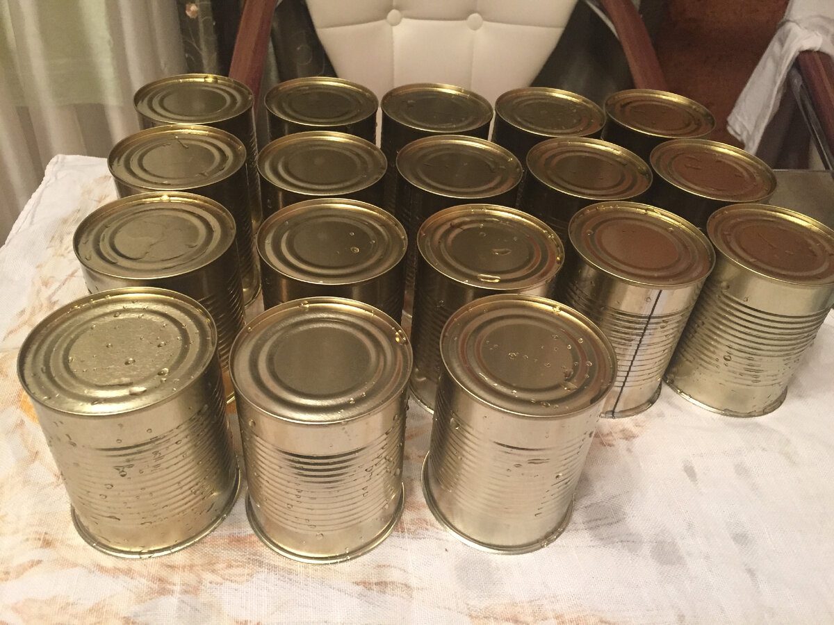 Експерти розповіли про цікаві та незвичайні способи використання консервних банок у побуті