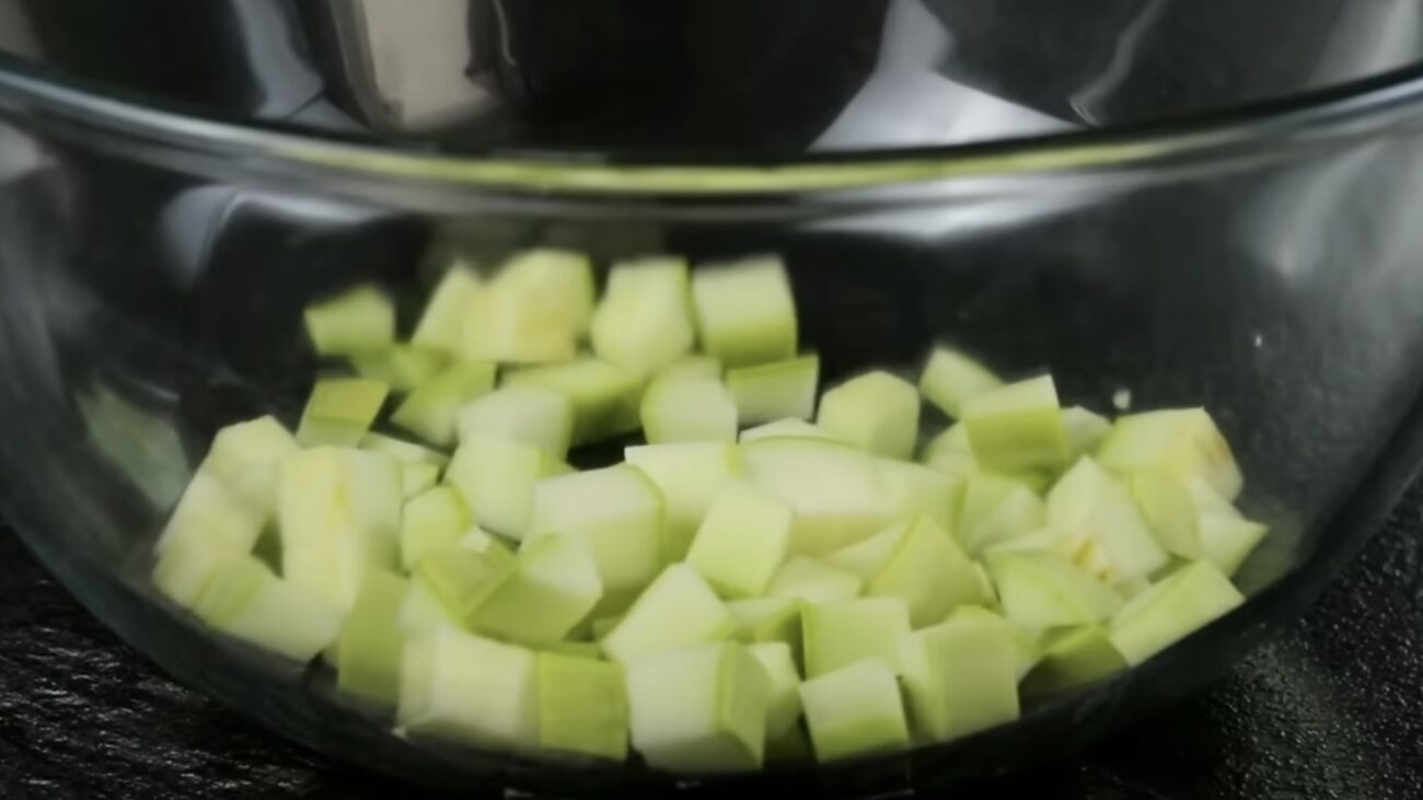 Господині поділилися рецептом смачної закуски зі свіжих кабачків 